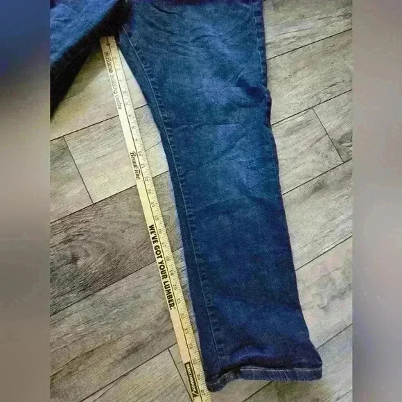 LUCKY BRAND mens size 44x30 jeans, excellent condition - Picture 7 of 10